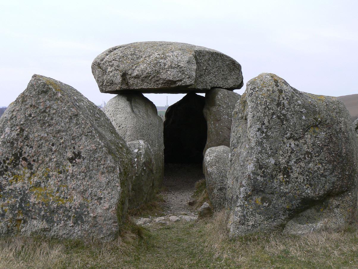 steinzeitliche Steinsetzung