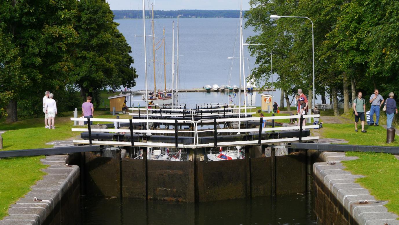Schleusen des Göta Kanals bei Borenshult