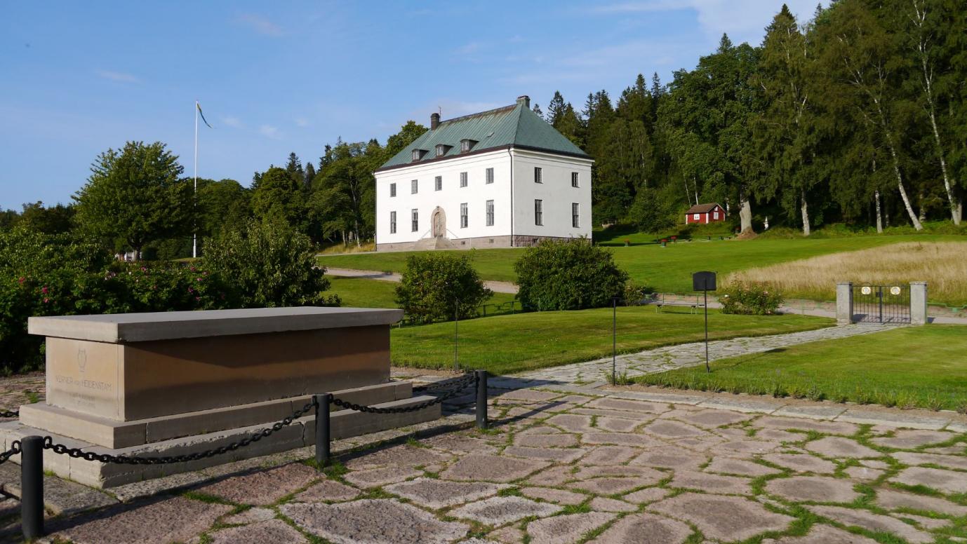 das Haus  (und Grab) von "Verner von Heidenstam"