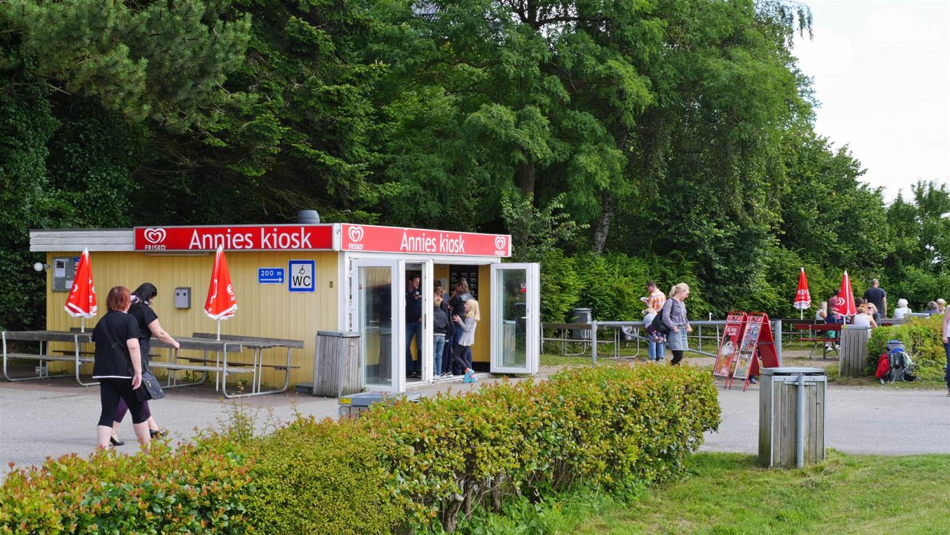 Stärkung an "Annies Kiosk"