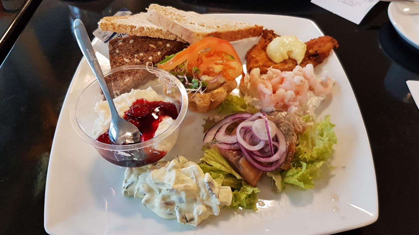 der " „Juletallerken"