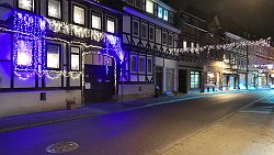 241225-07v Bad Gandersheim - Abendspaziergang (1h) durch die weihnachtlich geschmückte Stadt
