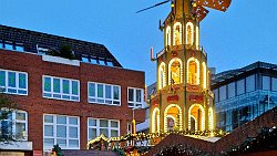 241226-09v Schleswig - Abendspaziergang ... am Weihnachtsmarkt