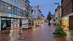 241226-10v Schleswig - Abendspaziergang ... Fußgängerzone