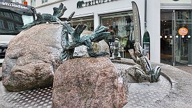 240326-18v Aalborg - ausgedehnter Stadtbummel, Brunnen ...
