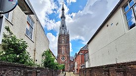 240528-15v Leeuwarden (NL) - Stadtbummel ... an & in der Kirche St. Bonifatius