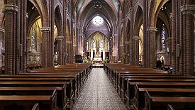 240528-17v Leeuwarden (NL) - Stadtbummel ... an & in der Kirche St. Bonifatius