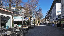 250305-10v Bad Reichenhall - in der Fußgängerzone