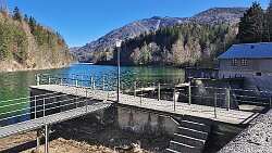 250306-011v Adnet - an der Staumauer vom Wiestalstausee mit dem Speicherkraftwerk