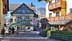 250306-080v St. Wolfgang am Wolfgangsee - Spaziergang durch den Ort