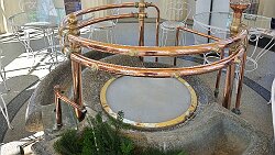 250430-14v Frantikovy Lázne (Franzensbad) - Franzensquelle 